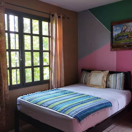 Hotel El Almendro Copán Екстериор снимка