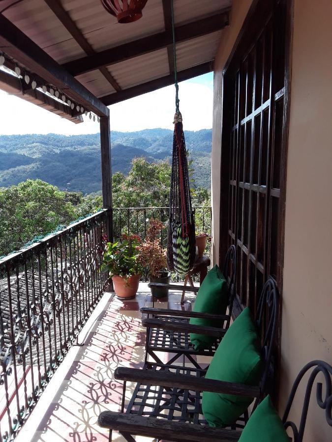 Hotel El Almendro Copán Екстериор снимка
