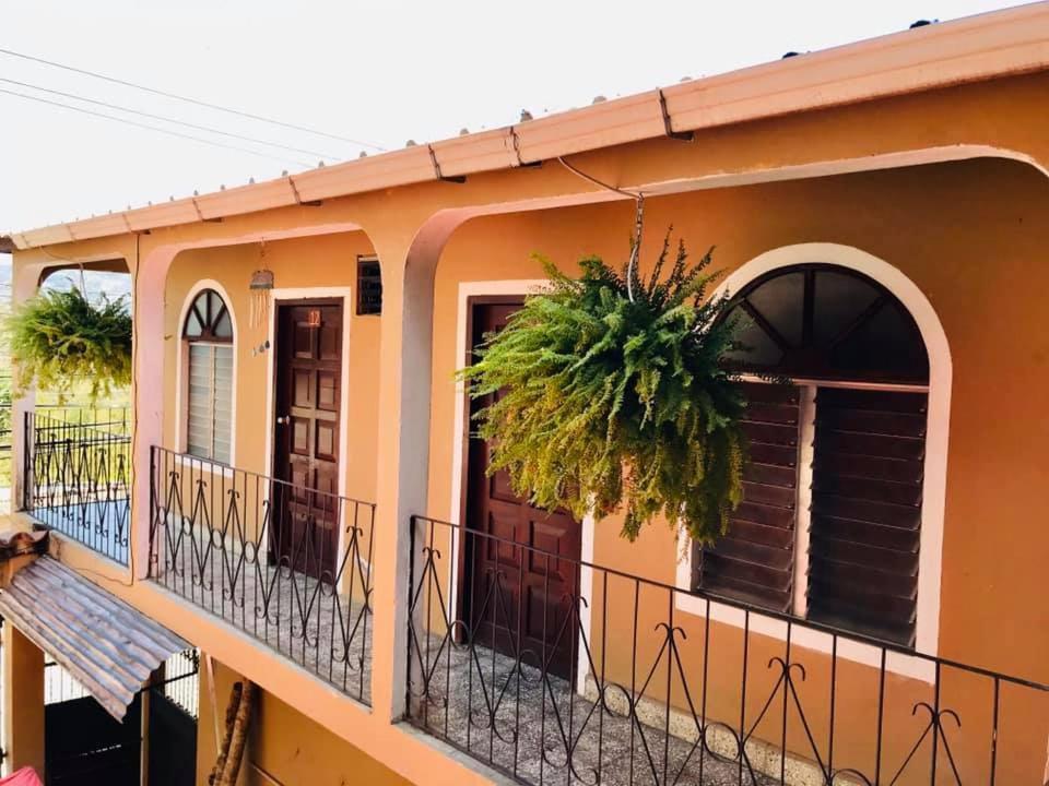 Hotel El Almendro Copán Екстериор снимка